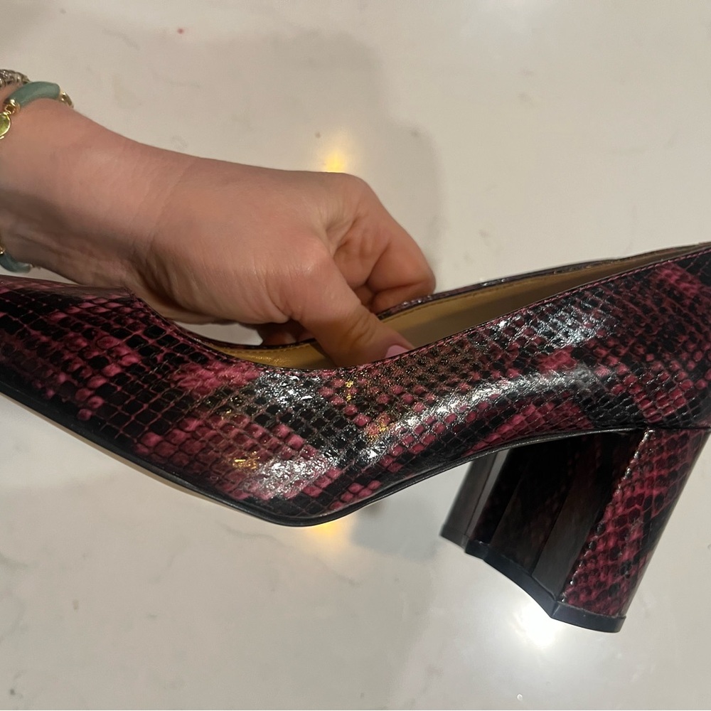 Marc Fisher 🆕 Zala Block Heel Pump • Black/Red Snake Print • Size 8 US • New - Picture 5 of 6